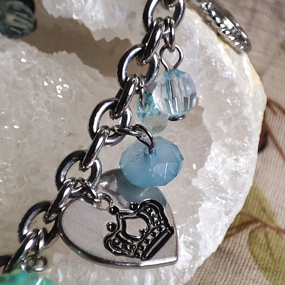 Charm Bracelet Silver Tone Acrylic Teardrop Stones - Picture 4 of 6